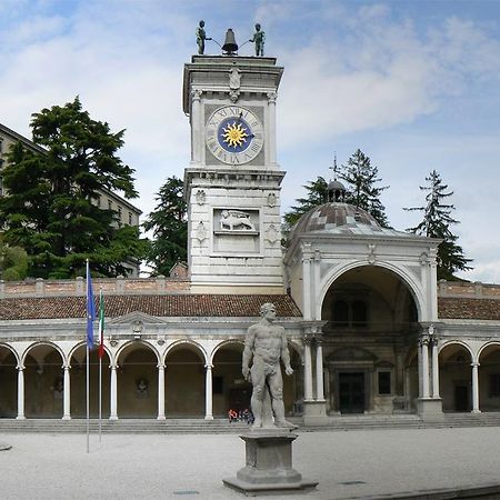 Alloggio Agrituristico Ai Tre Castelli Moruzzo Exteriör bild