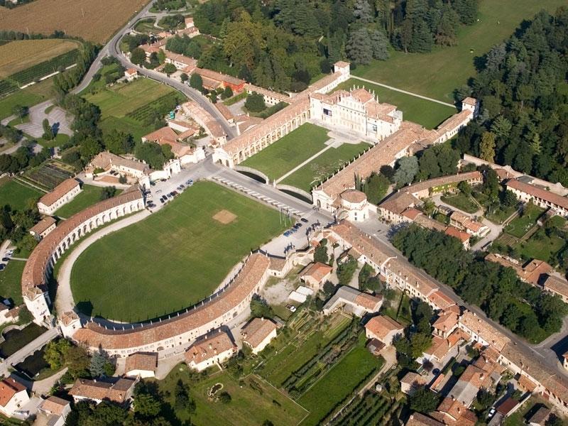 Alloggio Agrituristico Ai Tre Castelli Moruzzo Exteriör bild